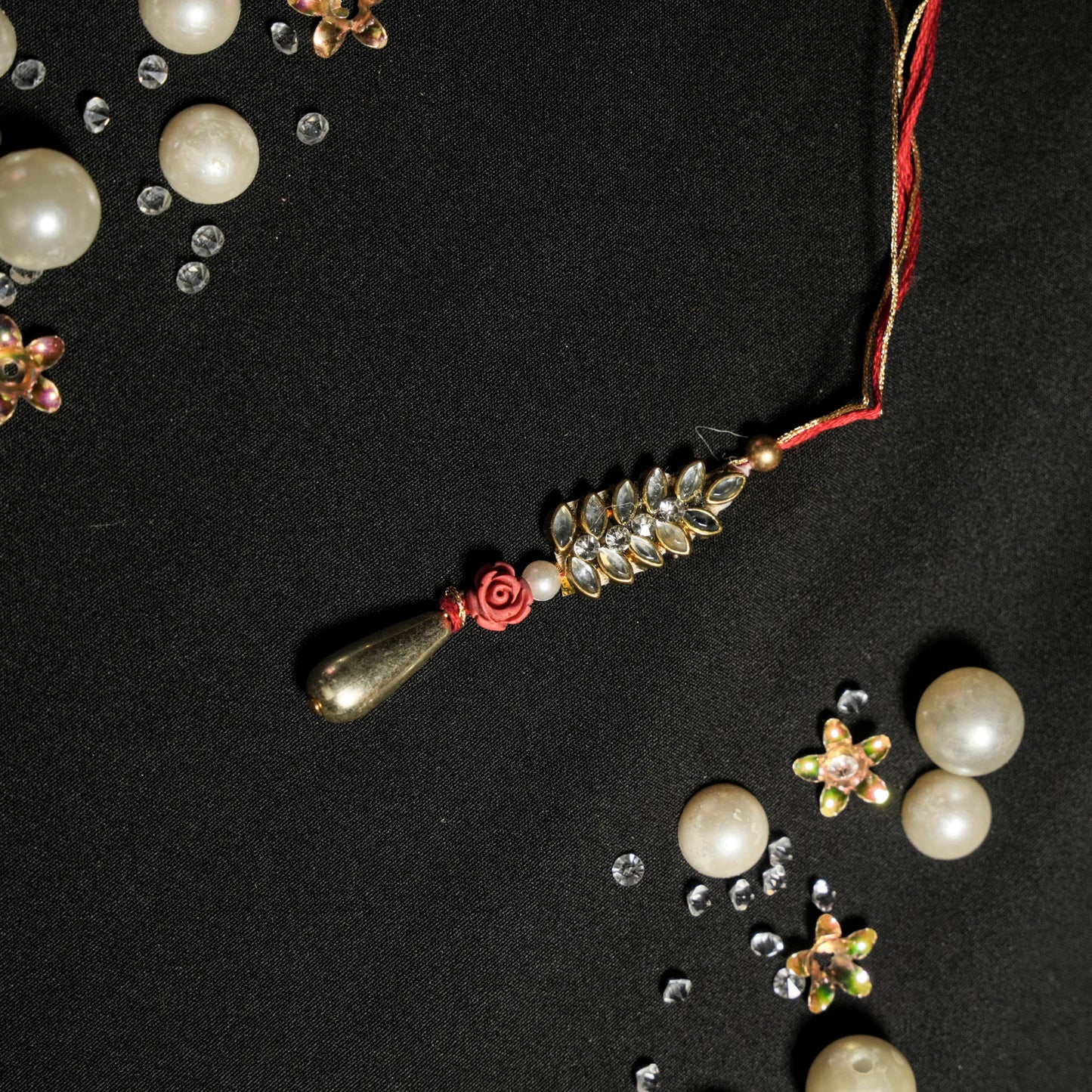 Lumba with rose motif and a drop